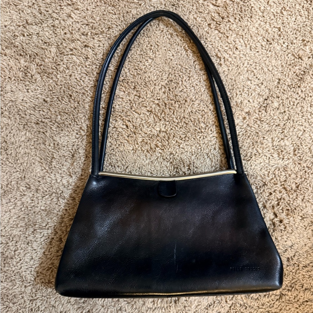 Wilson’s Leather Pelle Studio Black Italian Shoulder Bag with Kiss Lock